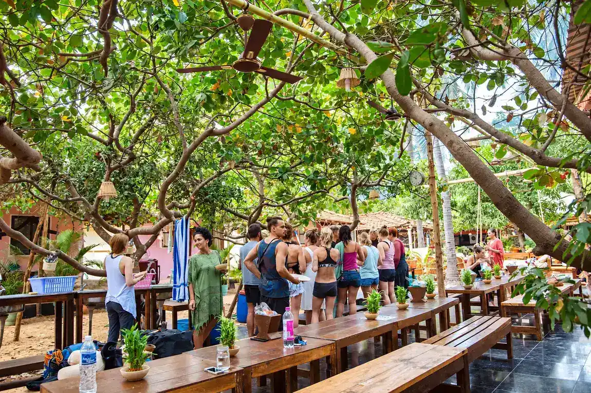 Community dining at Kranti Yoga